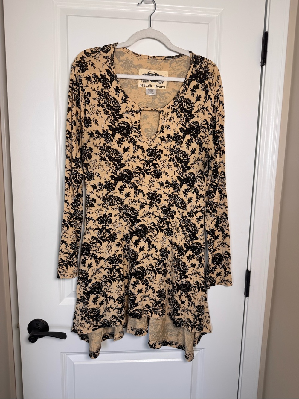 Effie's Heart Beige Floral Keyhole Long-Sleeve Tunic